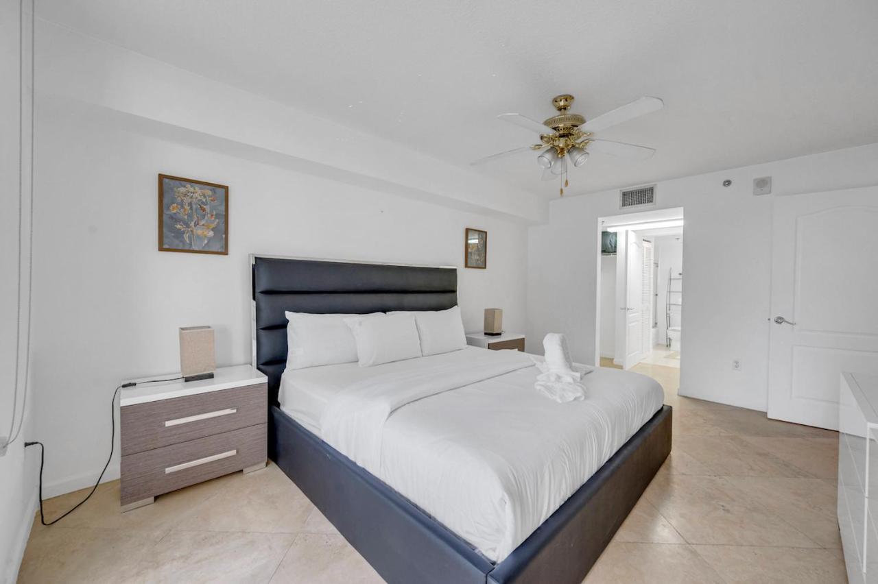 Gorgeous 1Br Condo Brickell-Freeparking Miami Luaran gambar